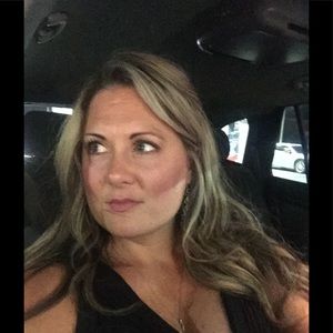 Meet your Posher, Carolyn