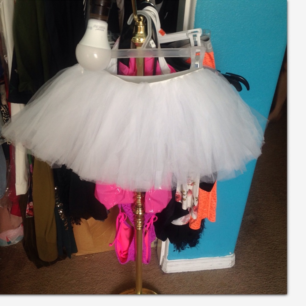 BRAND NEW without tag White Tutu