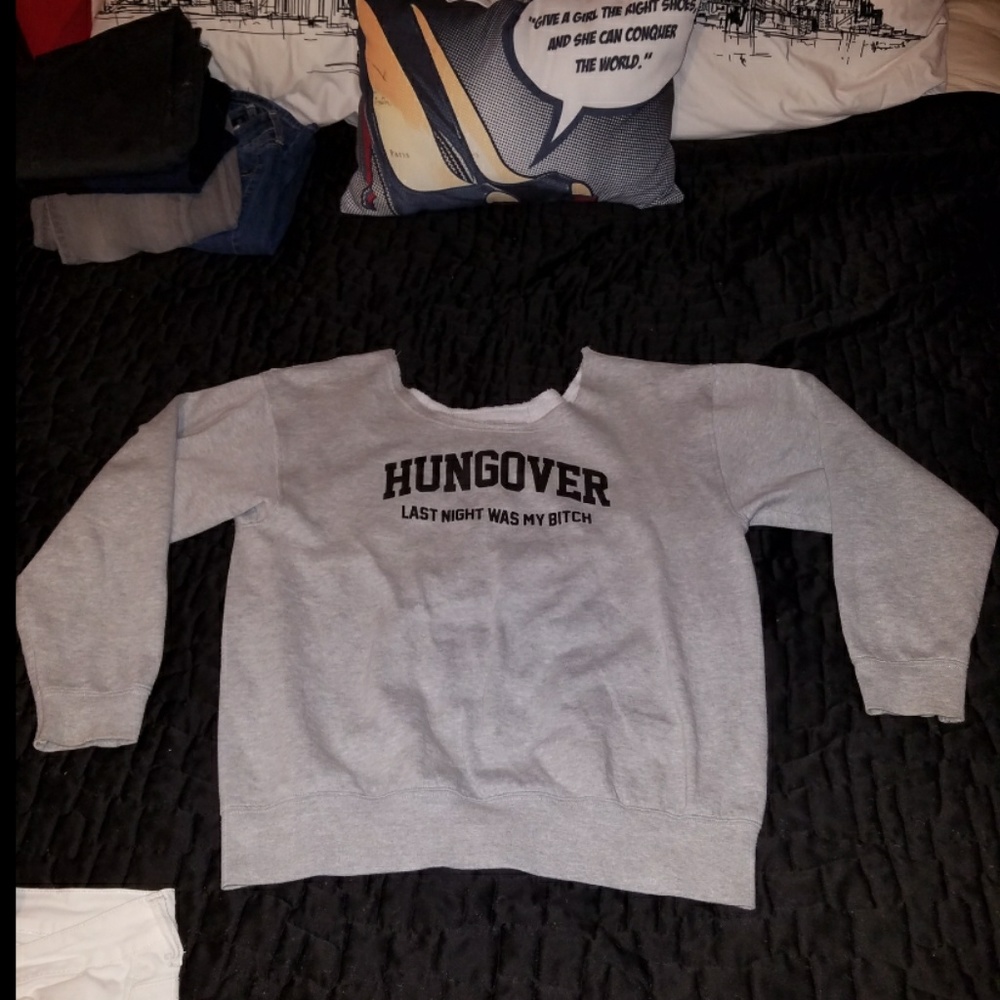 Sweatshirt