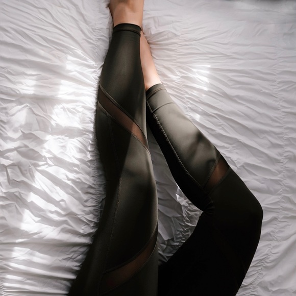 SoldOut11thStreet - Picture 2 of 4