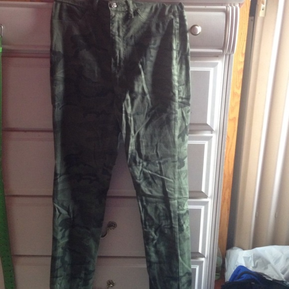 Fashion Nova Camo jeans