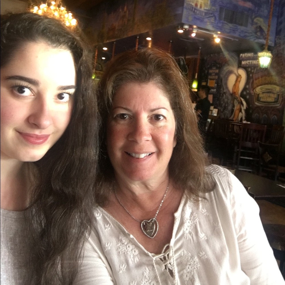 Meet your Posher, Melissa