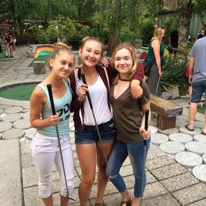 Meet your Posher, Alexis