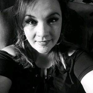 Meet your Posher, Cynthia