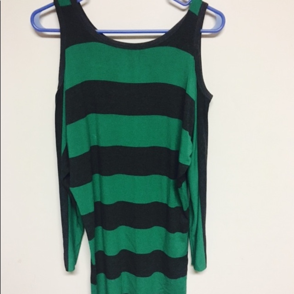 Green and gray cut out shoulder top
