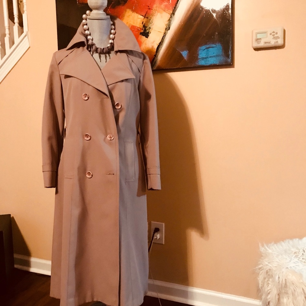 Sexy Trench coat!!