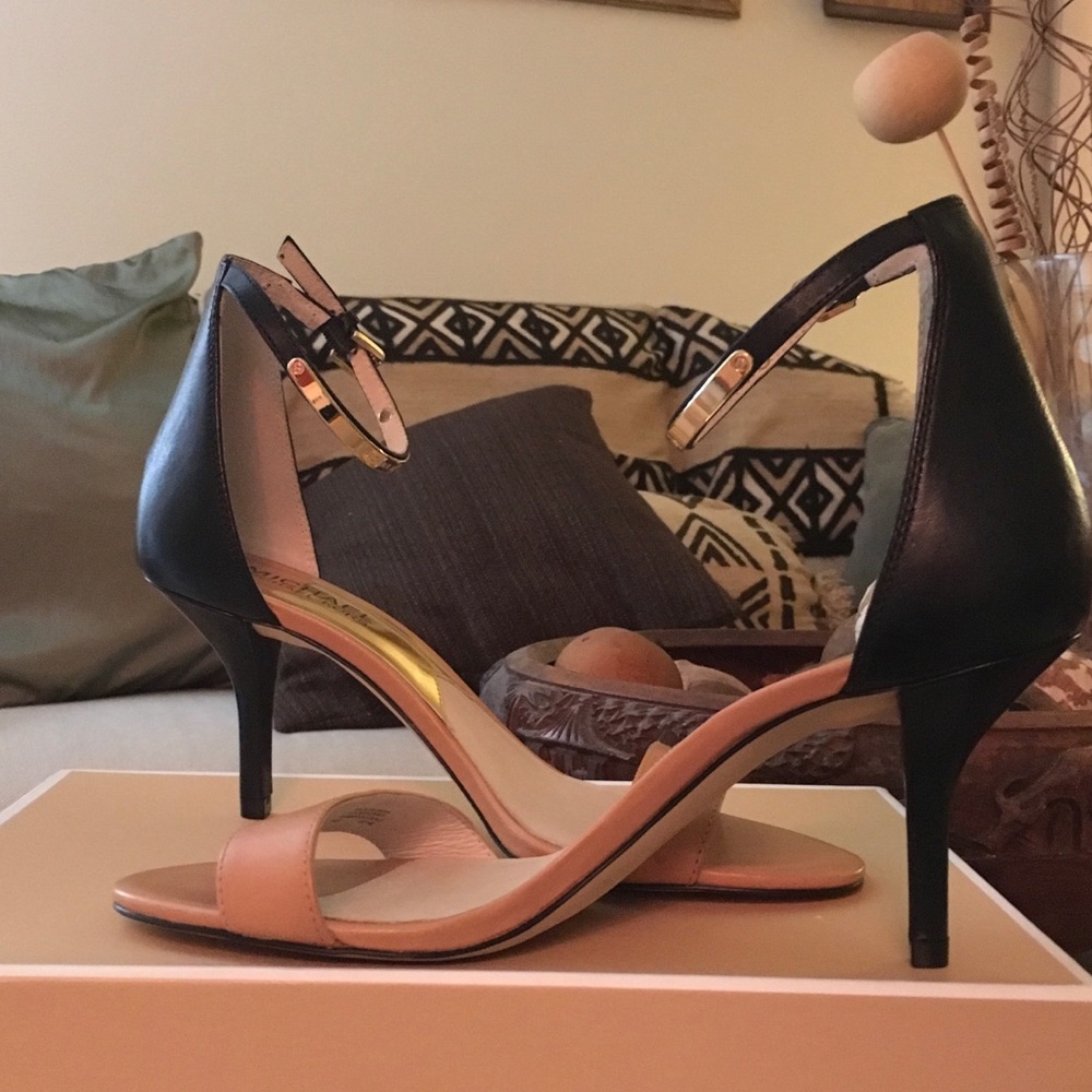 NIB MK Block Color Strappies