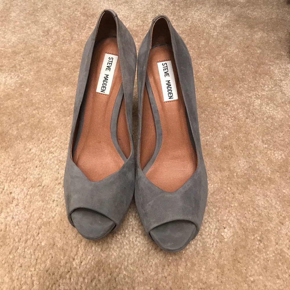 Steve Madden Peep toe Platform Pumps