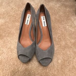 Steve Madden Peep toe Platform Pumps