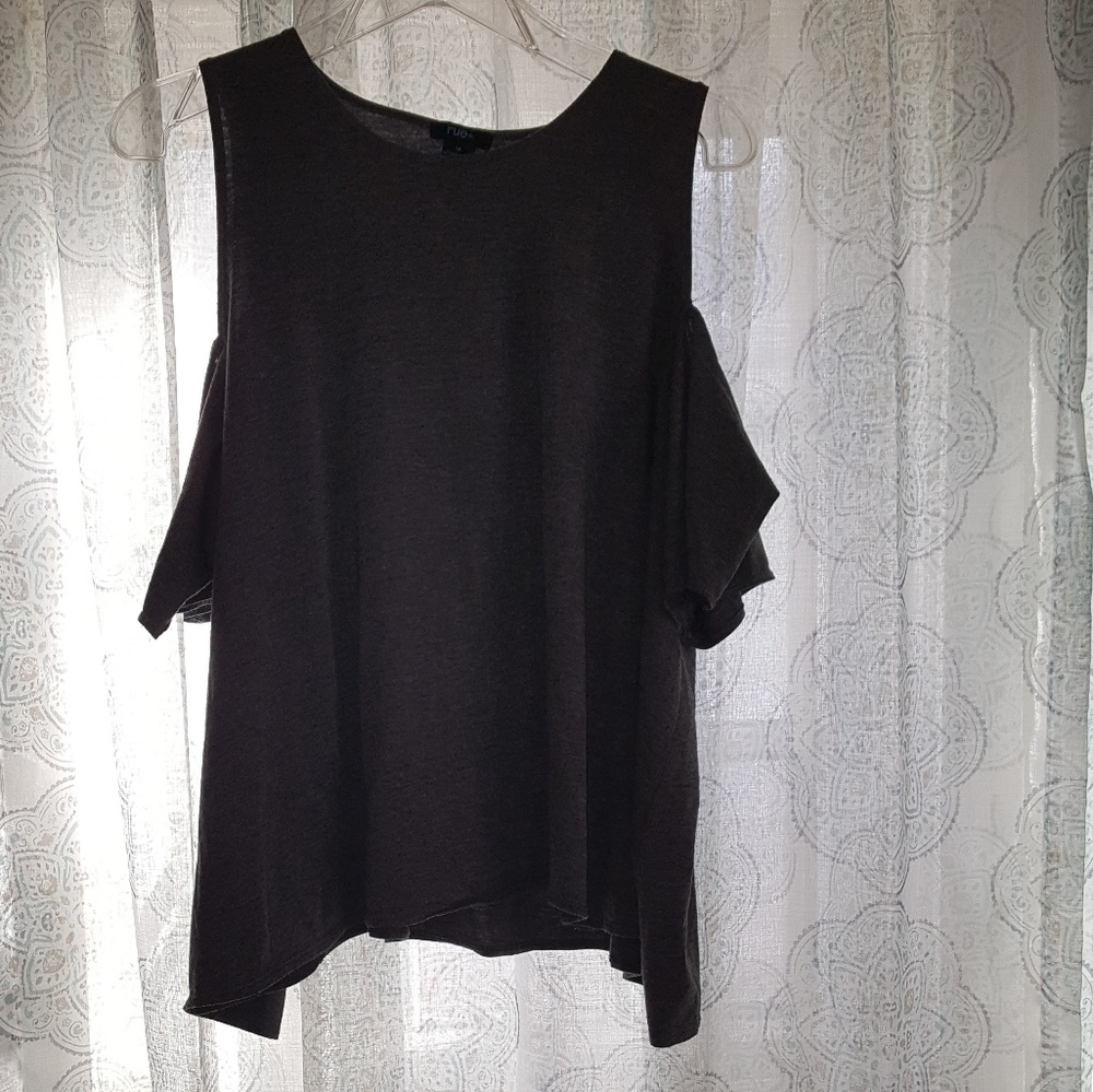 Dont give me a cold shoulder 😍