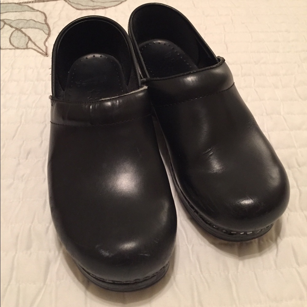 Dansko clogs black leather size 39