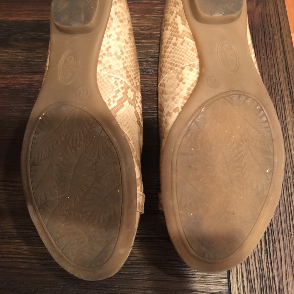 Animal skin gold buckle flats - Picture 4 of 4