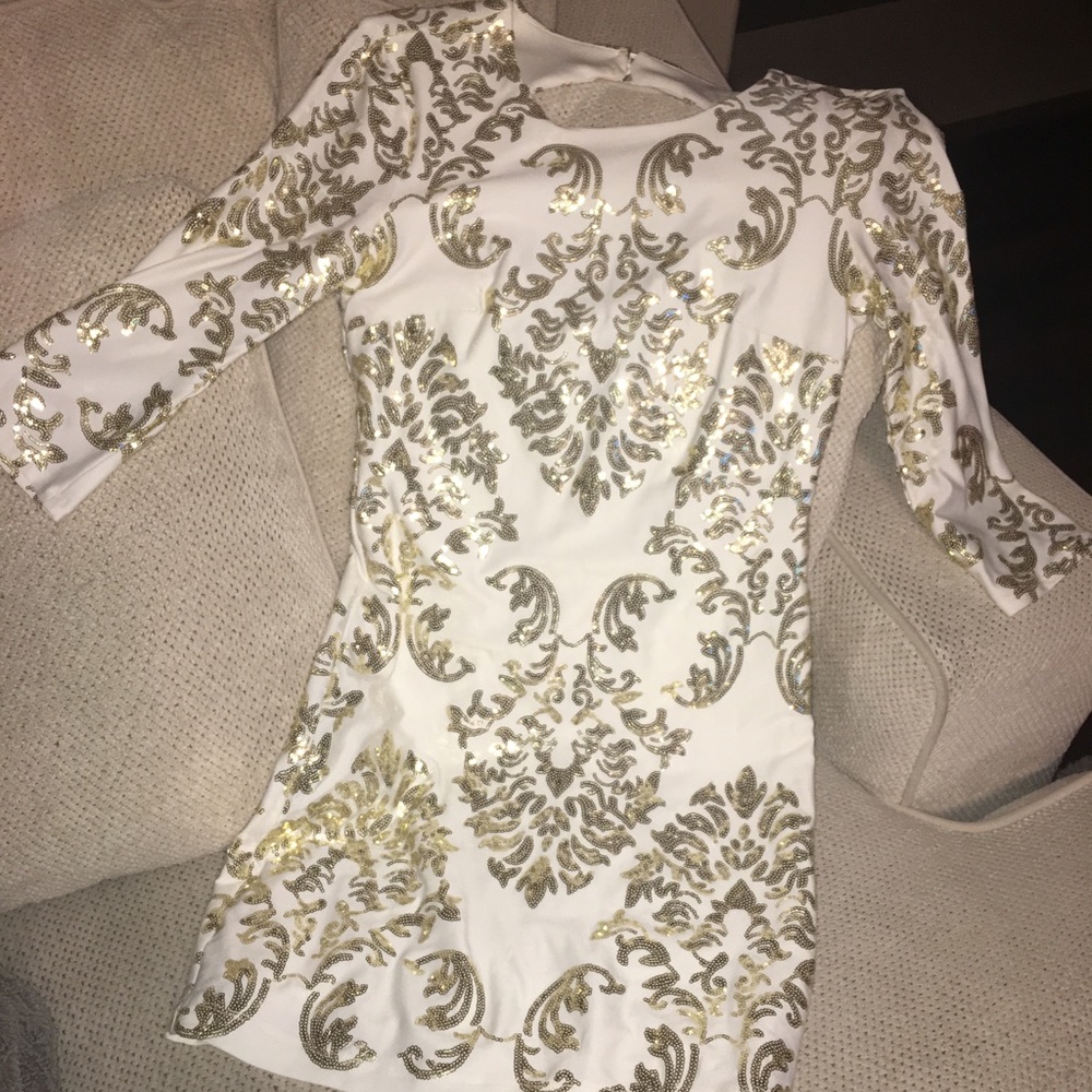 Off white and gold banquet /homecoming 7/8