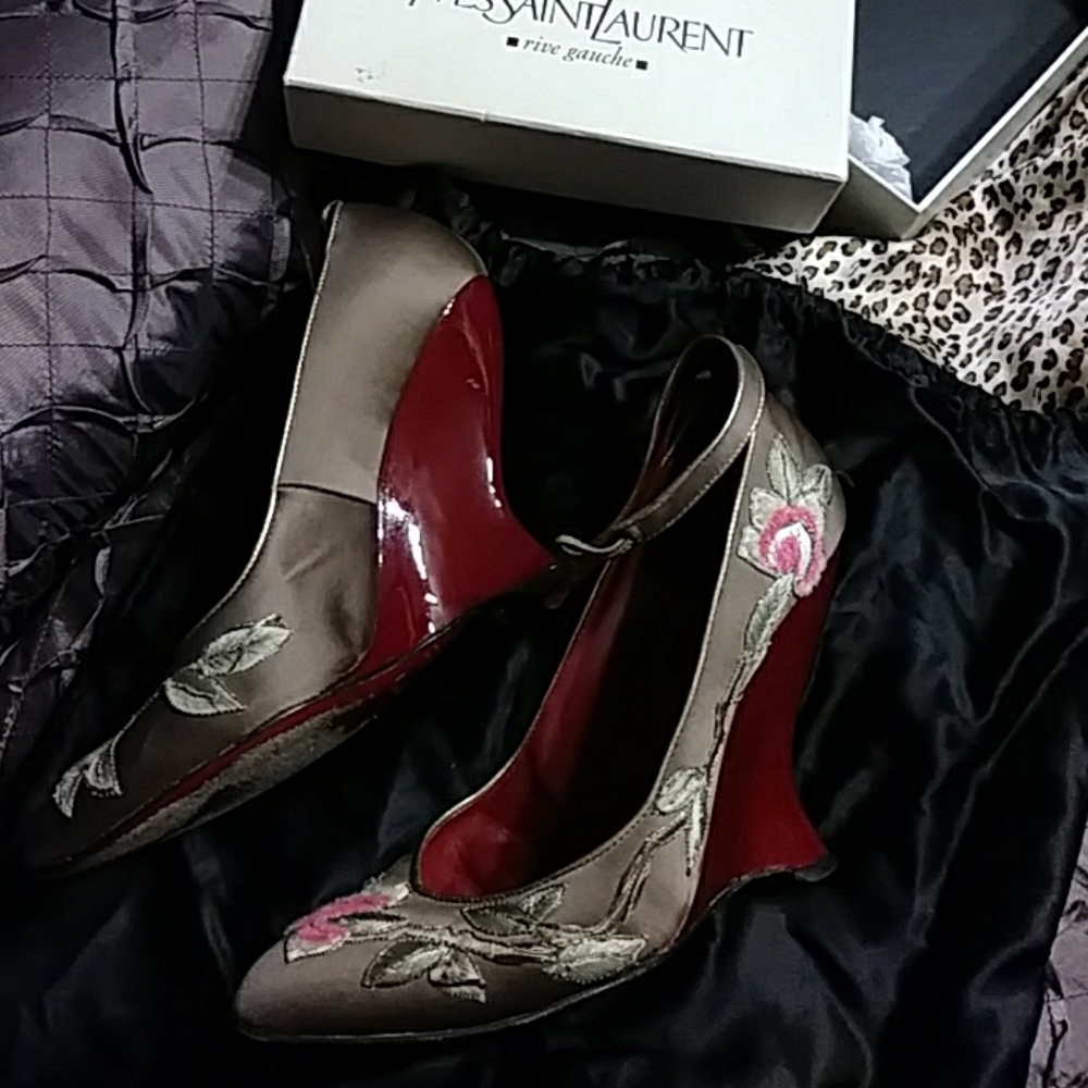 Yves Saint Laurent sexy collector wedge