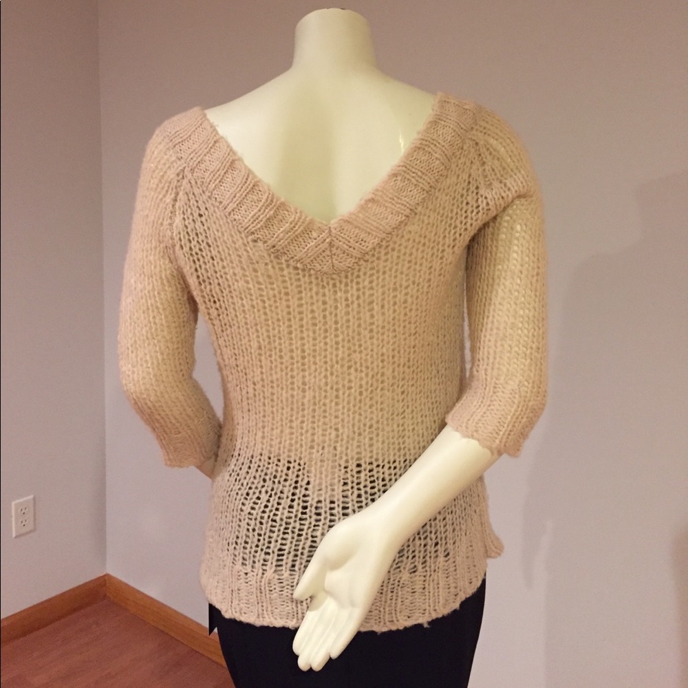 Lux knitted top. Fits M + free gift 🎁 - Picture 2 of 5