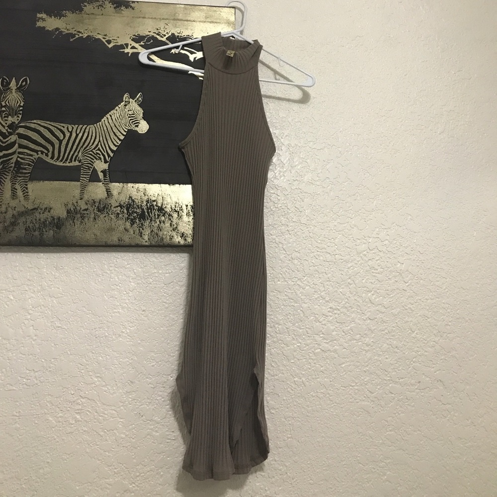 Dress that stretches to fit body