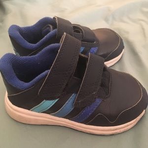 6T Adidas Sneakers