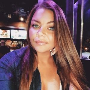 Meet your Posher, Deva