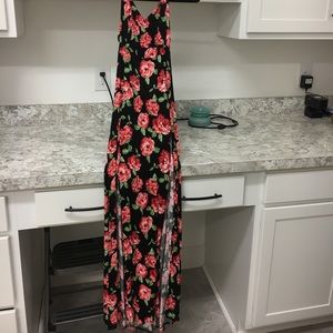 Two Trendy maxi dresses- $6 total