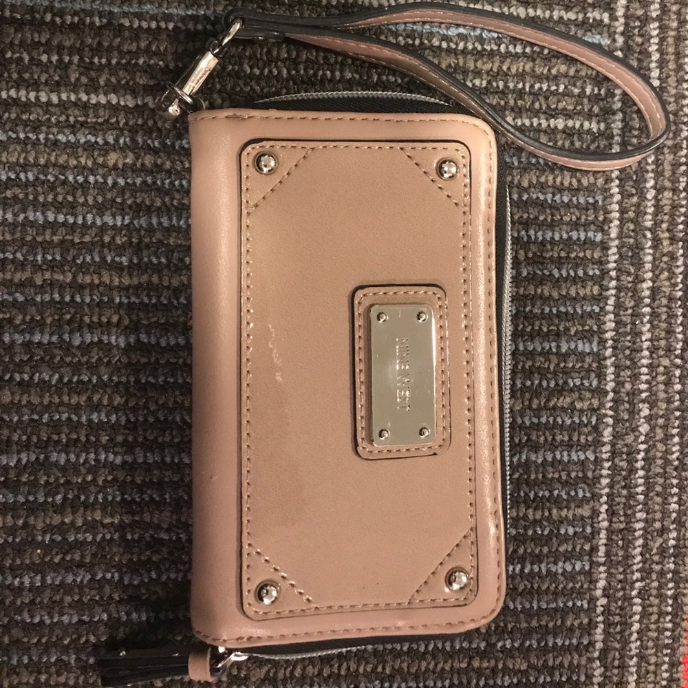 Nine West Wristlet