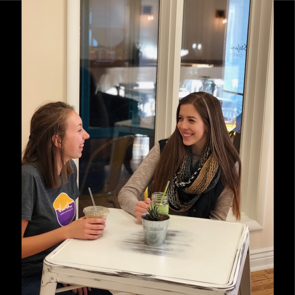 Meet your Posher, Abigail