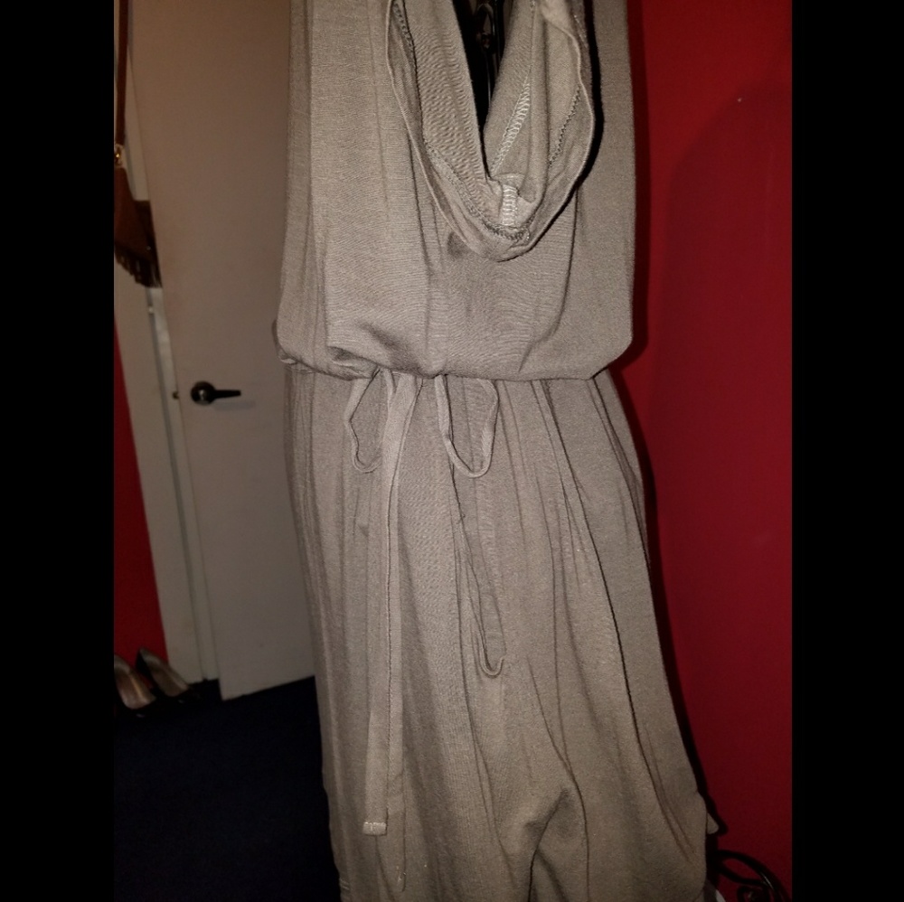 Dress - Picture 3 of 7