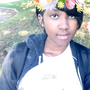 Meet your Posher, Alexis