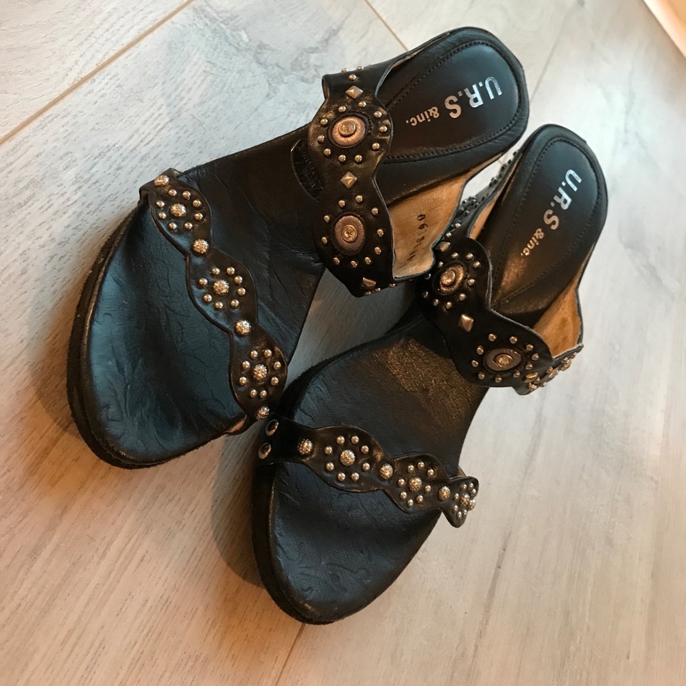 URS wedges
