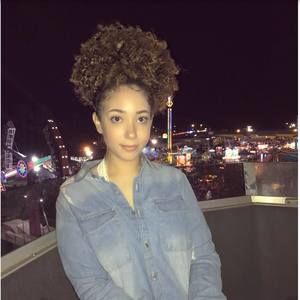 Meet your Posher, Briana