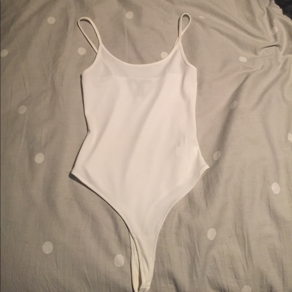 White ribbed F21 bodysuit