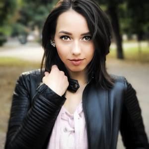 Meet your Posher, Lana