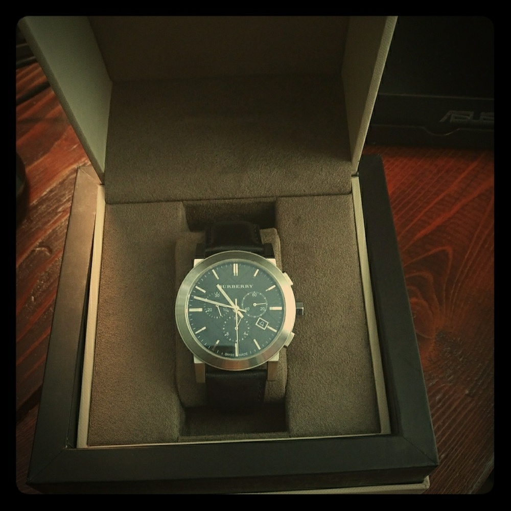 24 HR SALE! Burberry watch