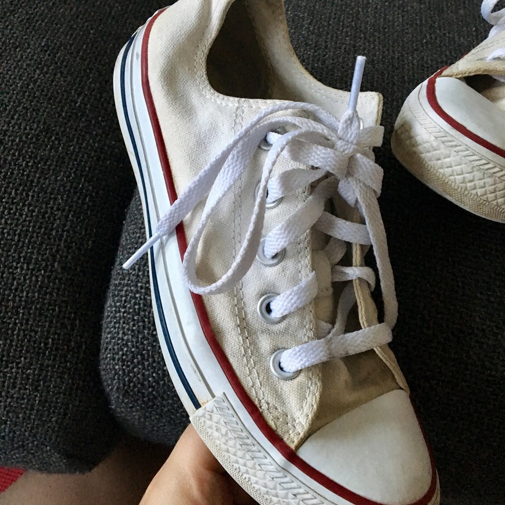 White Low Top Converse All Star Size 3 1/2