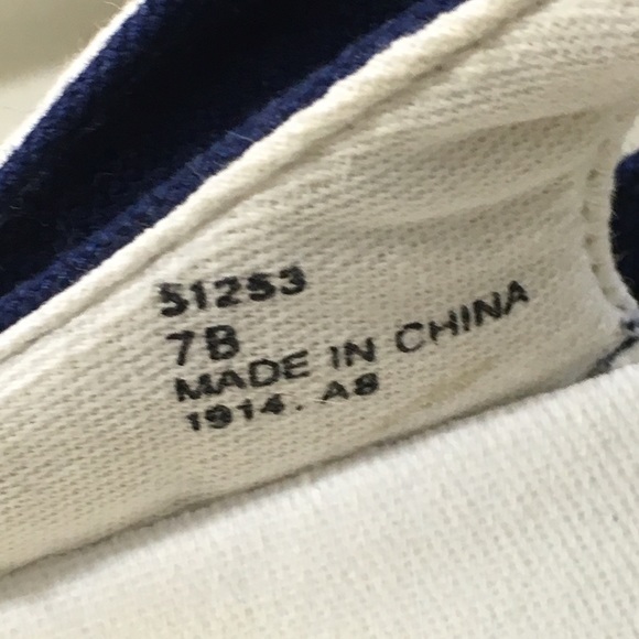 Lands' End women's canvas t-strap shoes size 7B - Picture 7 of 8