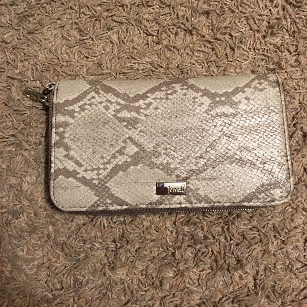 Jewell by Thirty One Wallet- snakeskin