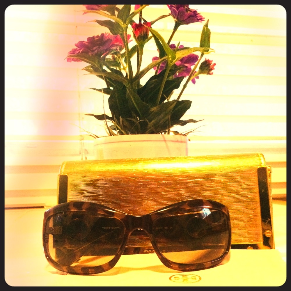 Tory Burch Sun Glasses.