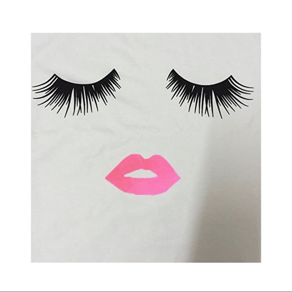 ‘Blake’ Eyelash And Lip Print T-shirt - Picture 4 of 5