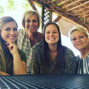 Meet your Posher, Paige