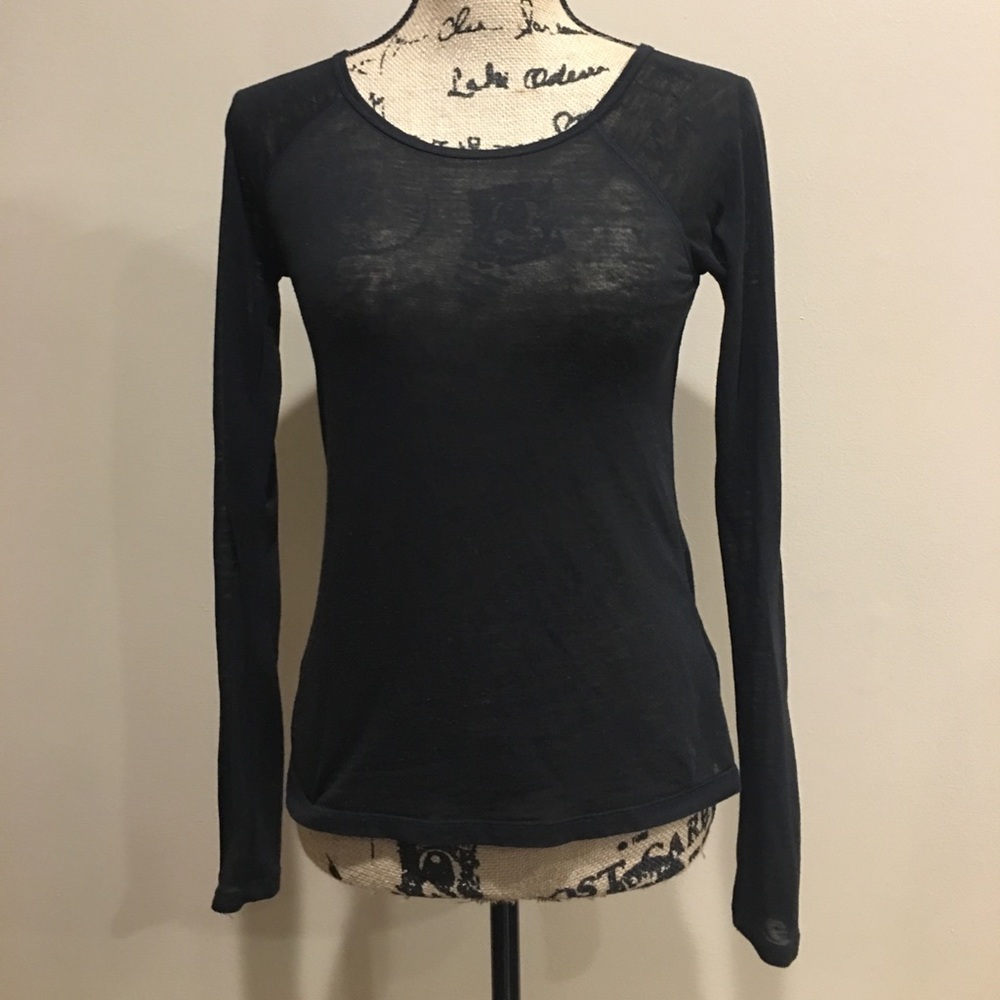 Long sleeve black shirt