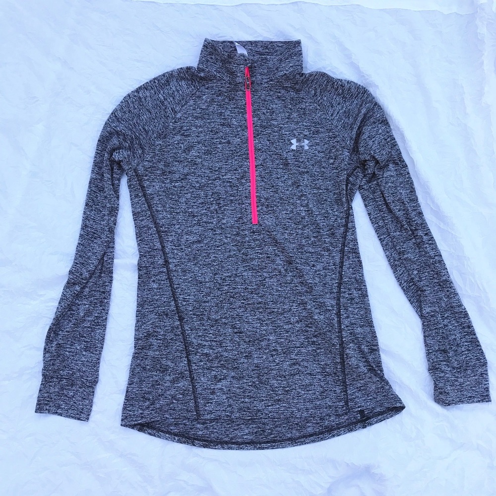 Like New Under Armour half Zip up top