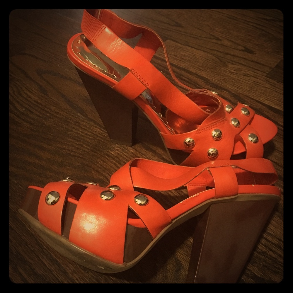 BCBG Orange 🍊 Sling Back Shoe - Chunk Brown Heel