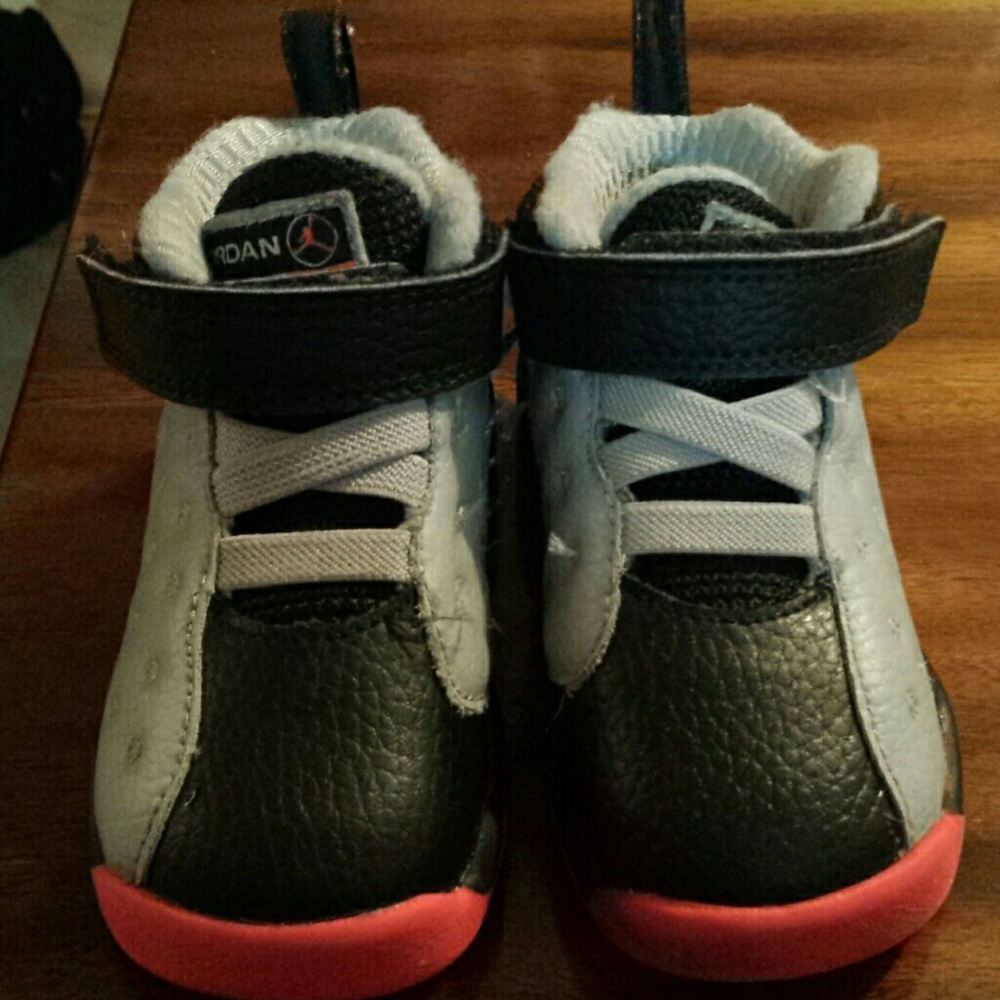 Jordans infants snicker