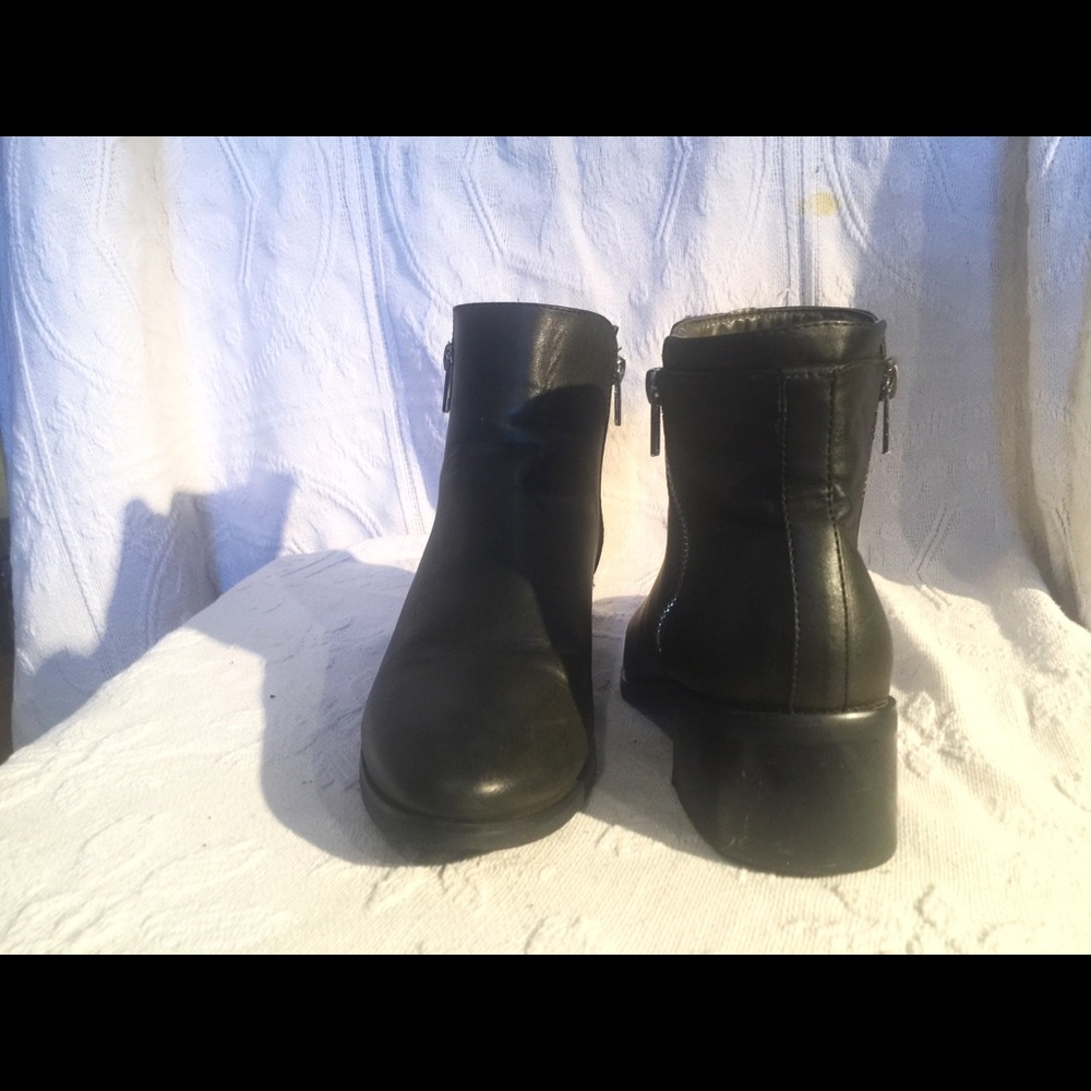Forever 21 hunter green ankle boots