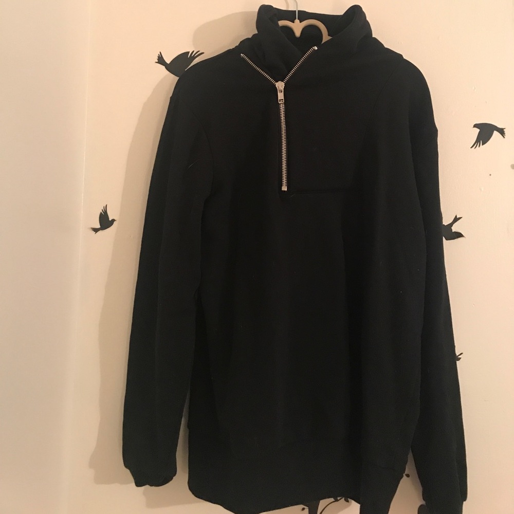 Cute black sweatshirt