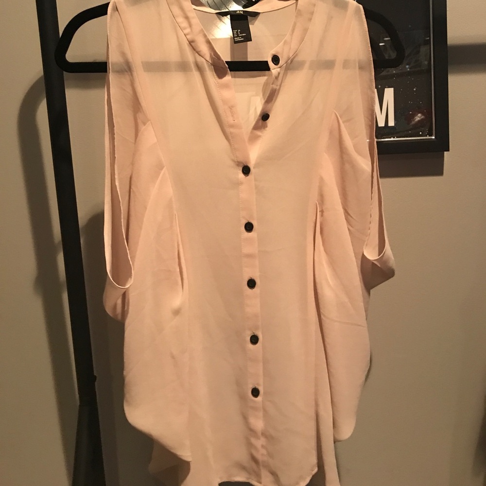 H&M Sheer blush blouse. Size 8.