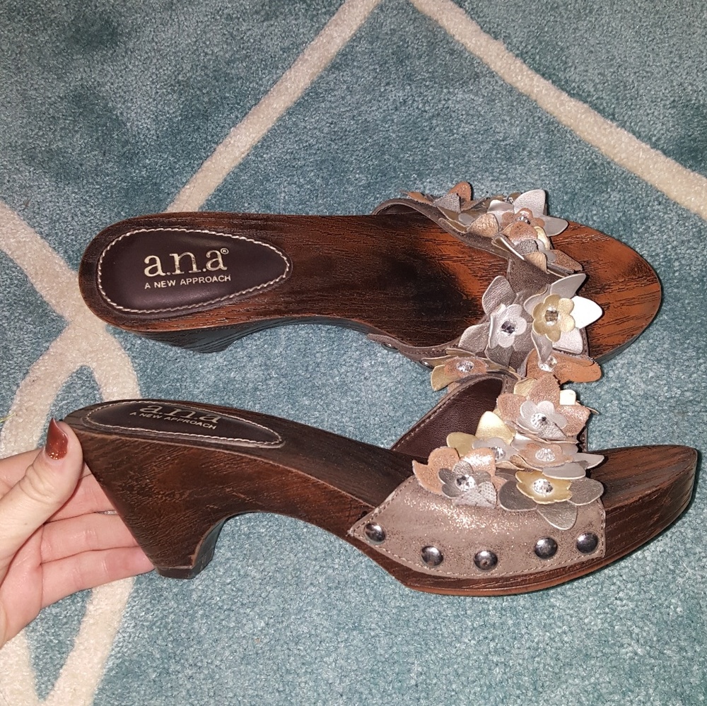 Floral heels
