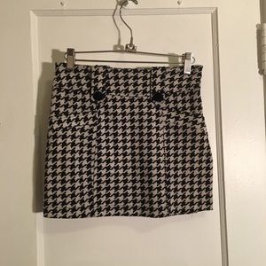 houndstooth mini skirt
