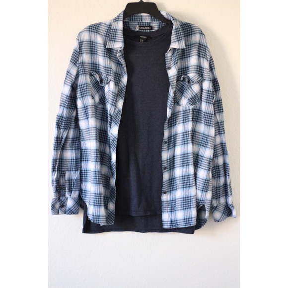 Volcom Flannel - Picture 2 of 6