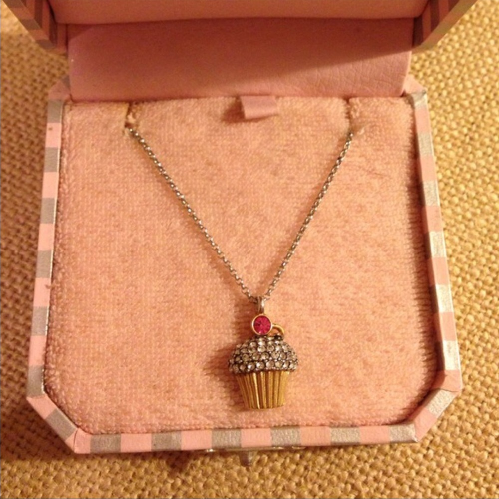 🎂 Juicy Couture birthday cupcake necklace 🎂
