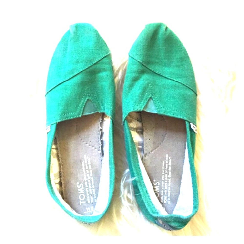Green toms size 8